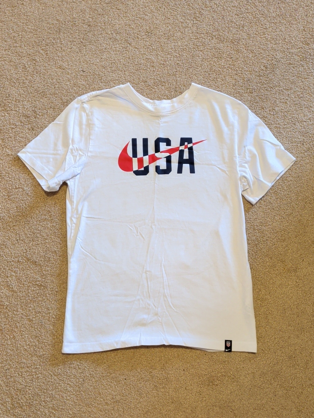 Nike White USA Graphic Short-Sleeve Tee with Red Swoosh